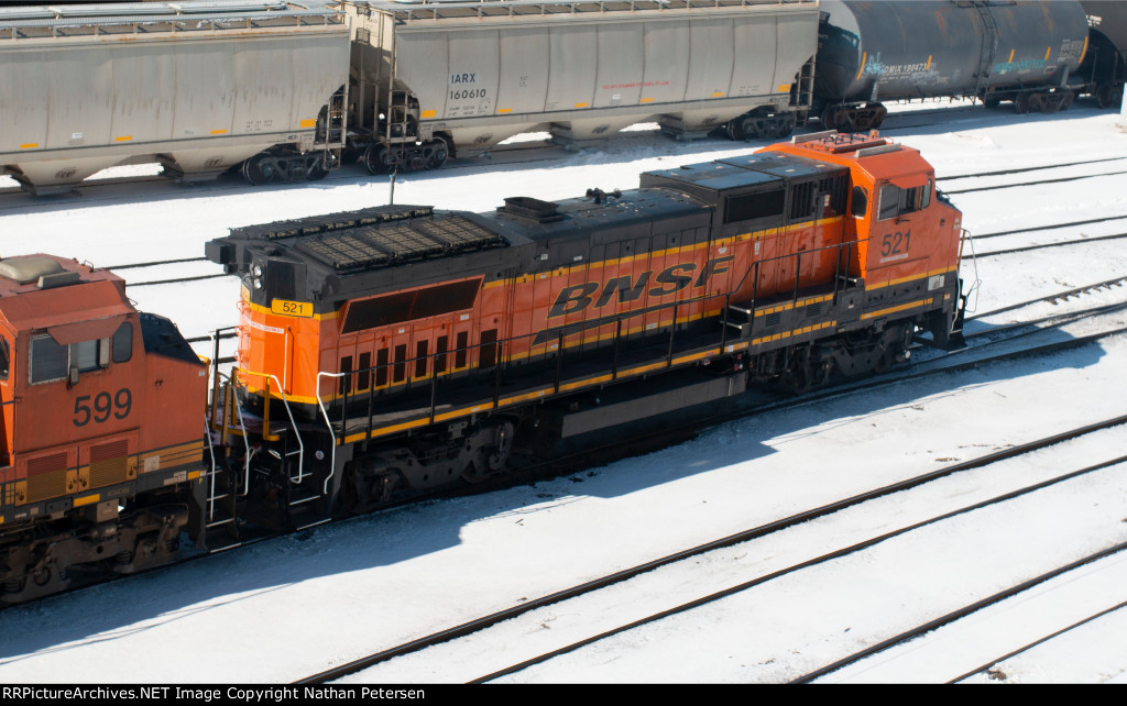 BNSF 521